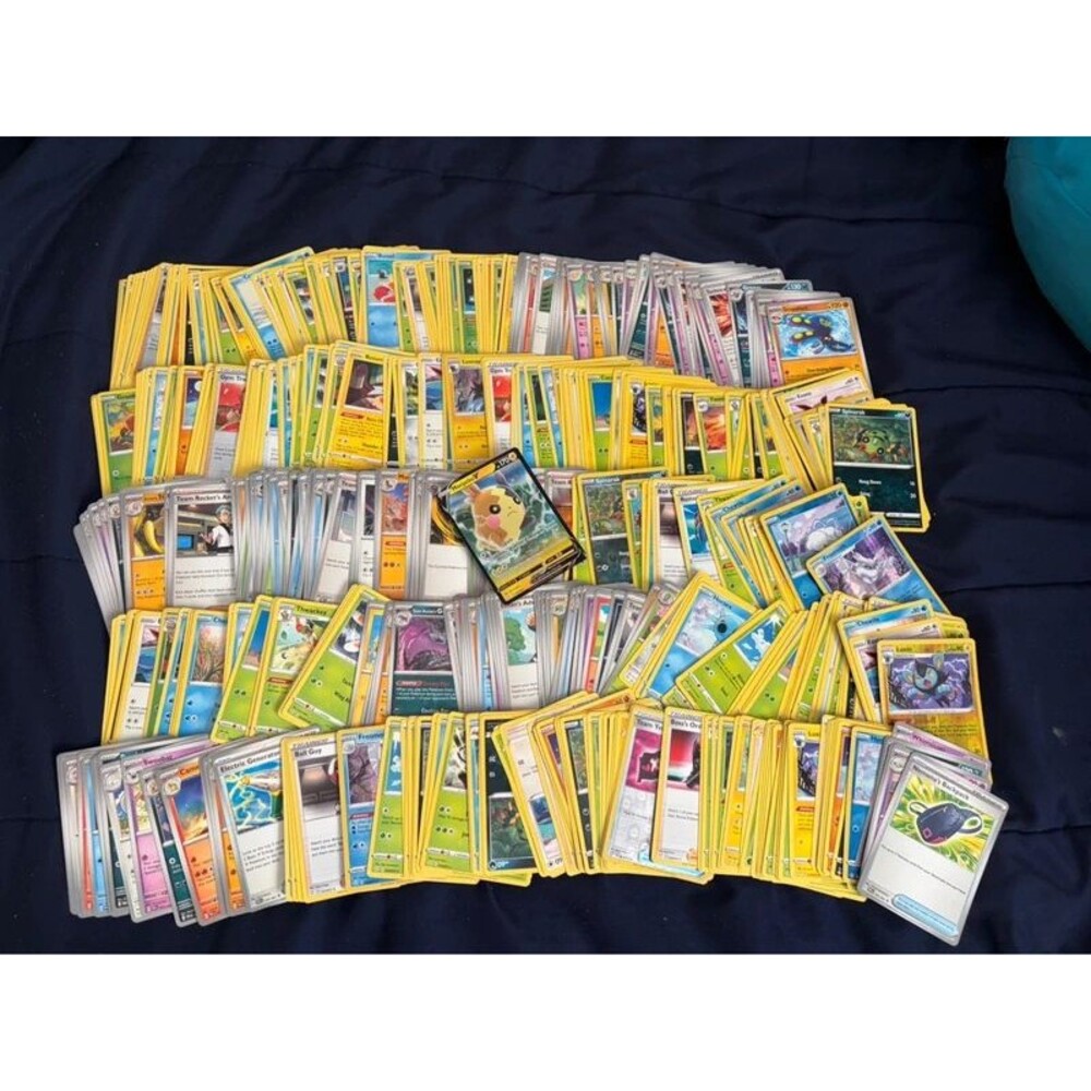 500 Pokémon Card Lot TCG Morpeko V